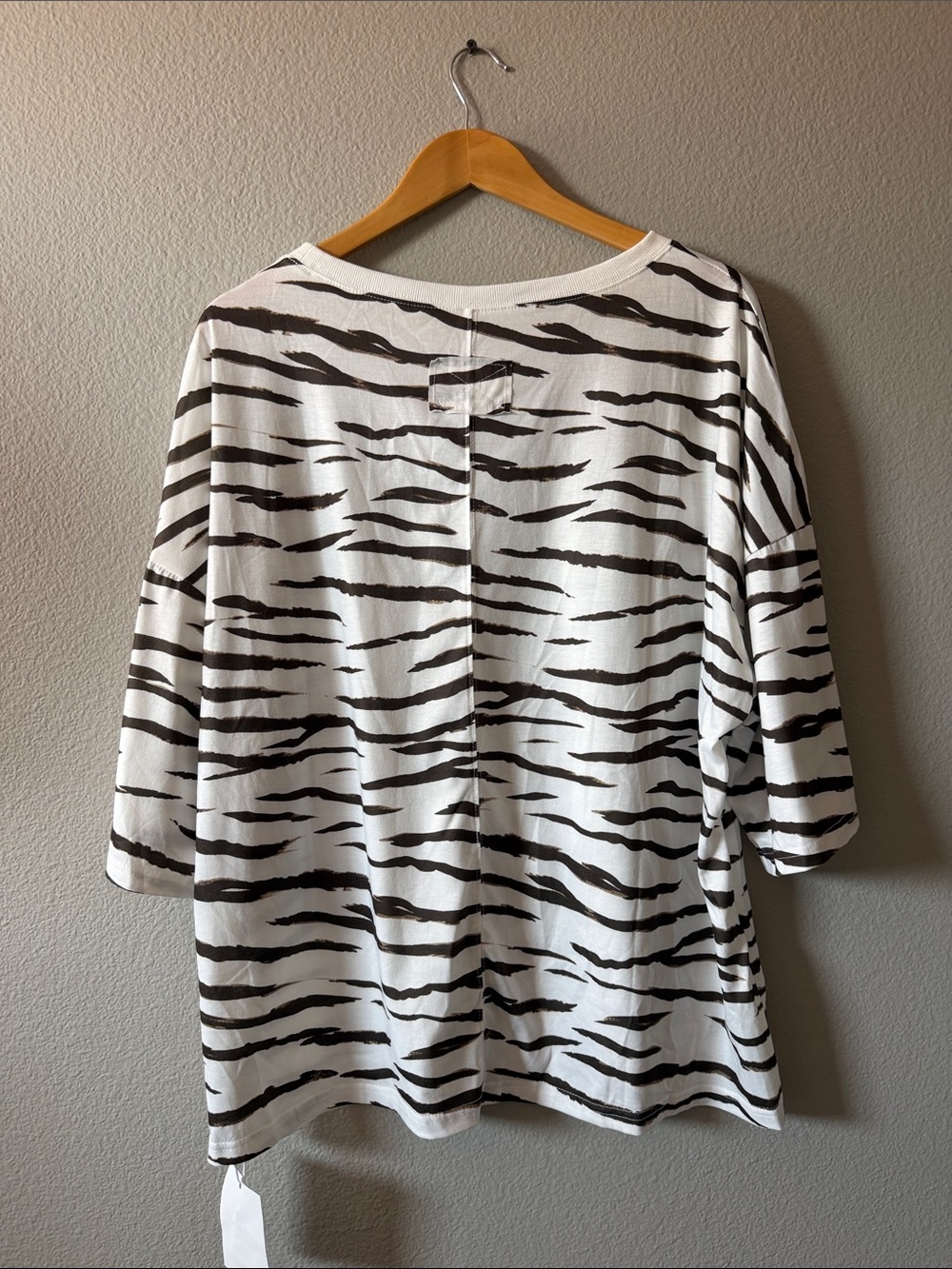 Women's Zebra Stripe Relaxed Tee - White & Black - Picture 2 of 3
